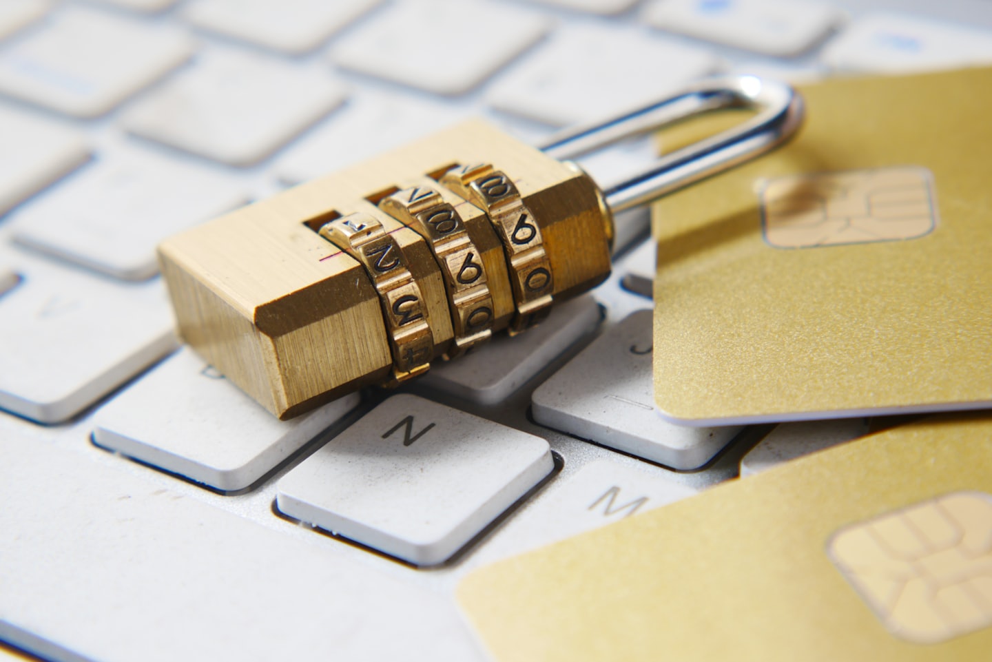 87ce4c78d96d23f305ef87ddb2493f4a35c01b29 Política de Privacidad